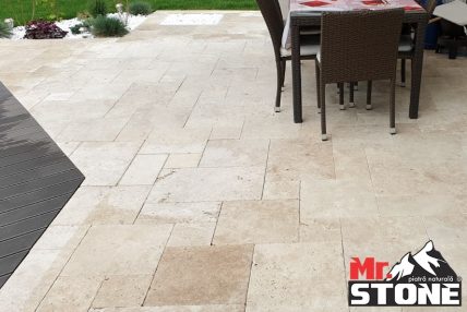 travertin-light-tumbled-french-pattern-amenajare-terasa-3